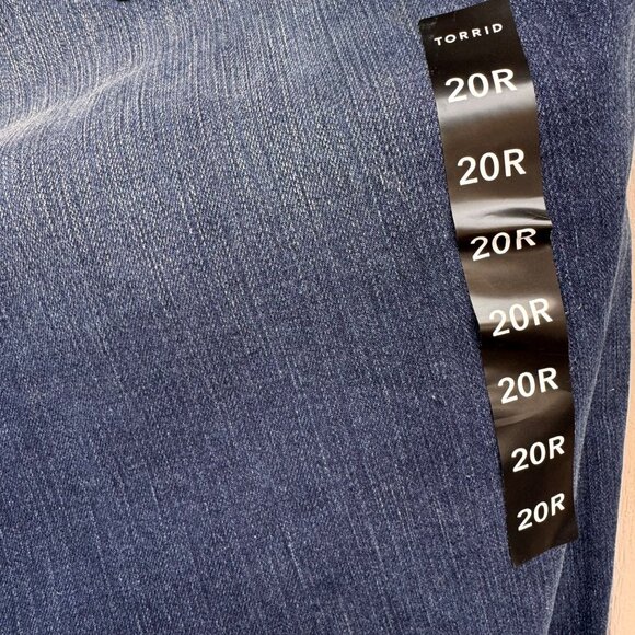 Torrid Denim 20R Relaxed Boot Blue Fortune Jeans Dark Wash Cotton Spandex New - Picture 10 of 15